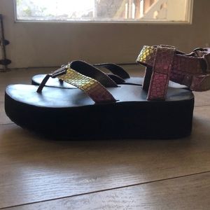 Platform Teva Sandals